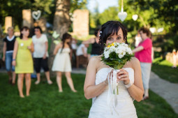 Házení svatební kytky - nevěsta Pavla