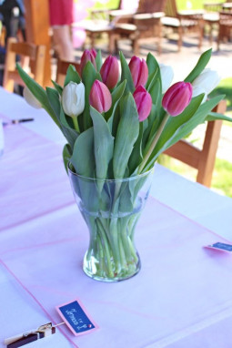 Příprava jarní výzdoby - tulipány
