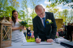 Podpisy novomanželů