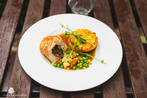 P + T 2025 (web)-03543